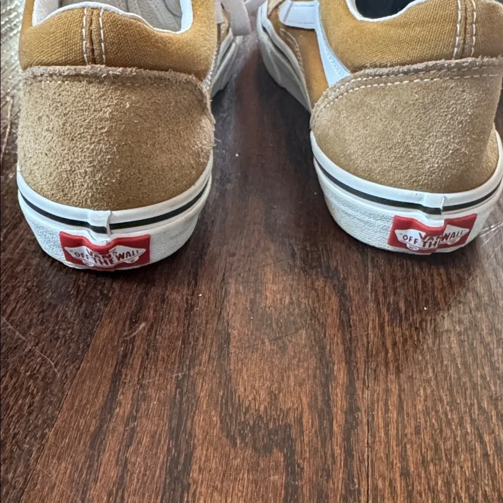 Vans Tan Kids Sneakers with White Laces size 3